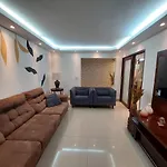 Apartamento De Luxo, Quadra Da Praia